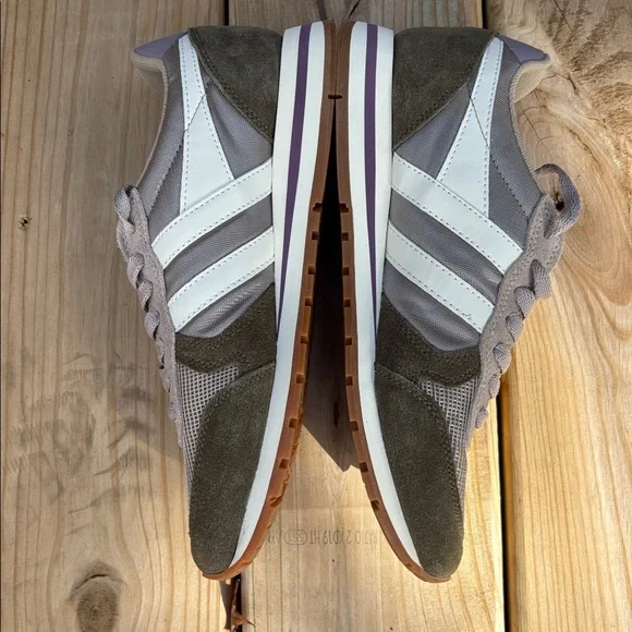 NEW Gola Daytona CLA592 Suede Retro Casual Sneakers size 8 - Picture 5 of 9